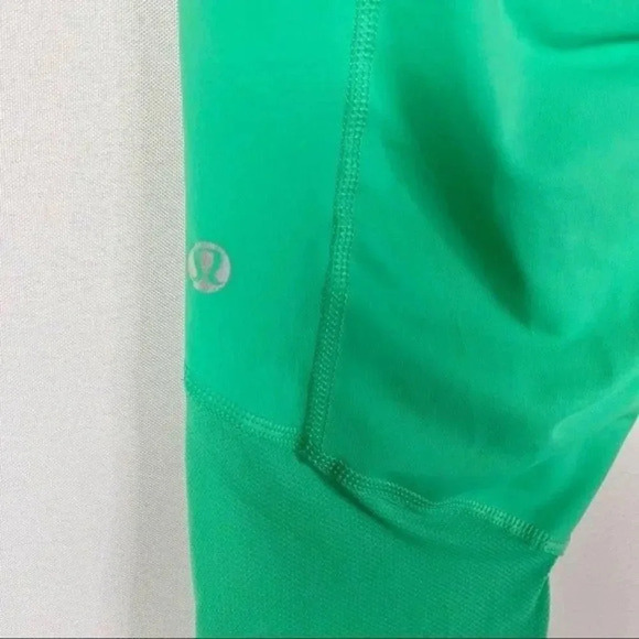 Lululemon Bright Green Cropped Athletic Pants 8 - Picture 6 of 6